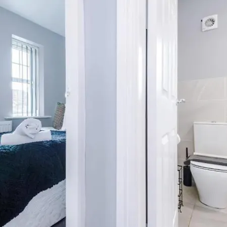Вилла Lux 3 Bed 10 Mins From Centre - Parking & Netflix Манчестер Экстерьер фото