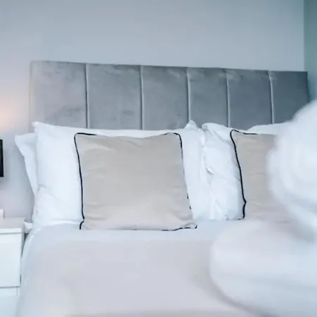 Вилла Lux 3 Bed 10 Mins From Centre - Parking & Netflix Манчестер Экстерьер фото
