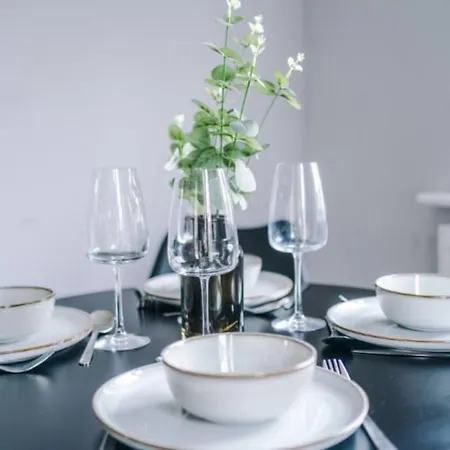 Вилла Lux 3 Bed 10 Mins From Centre - Parking & Netflix Манчестер Экстерьер фото