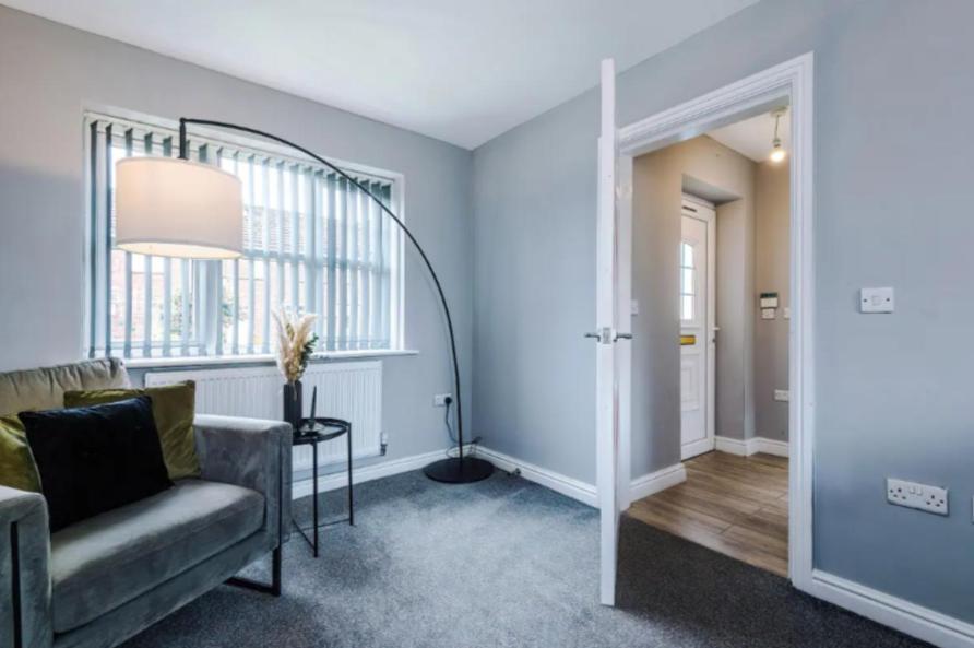 Lux 3 Bed 10 Mins From Centre - Parking & Netflix *